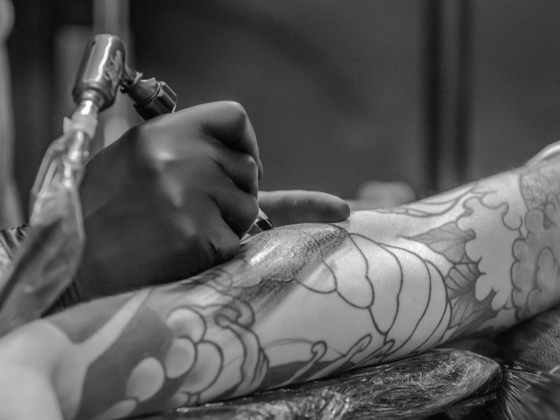 Tatuadores en Argentina: Precios y Estilos 2026